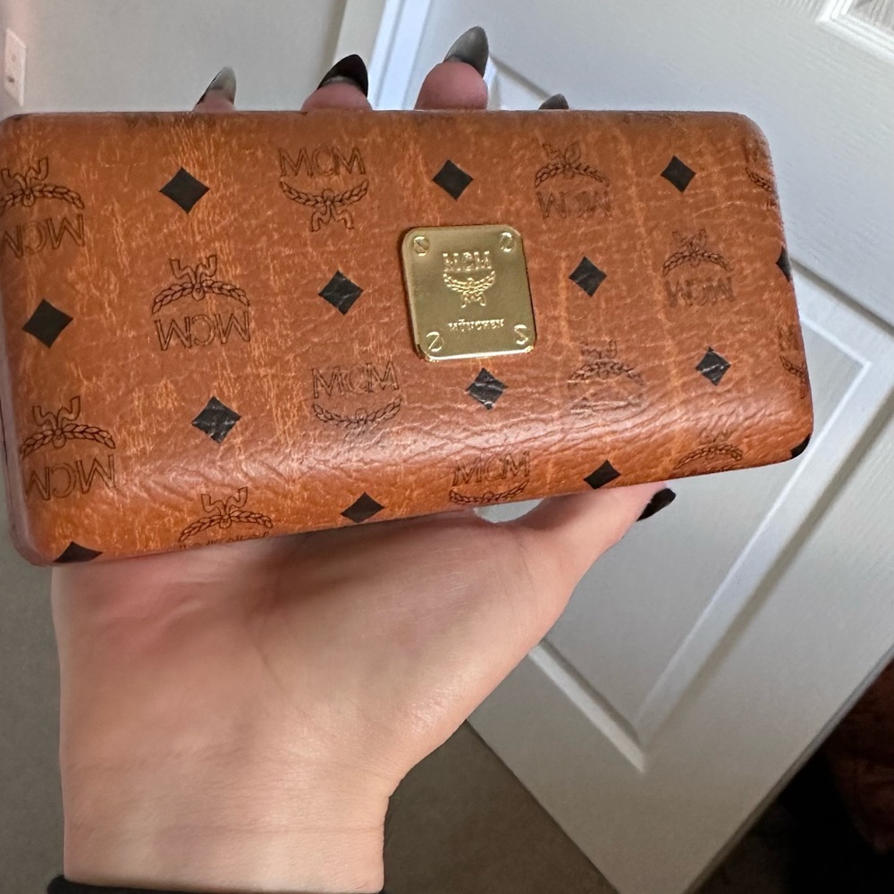Mcm case